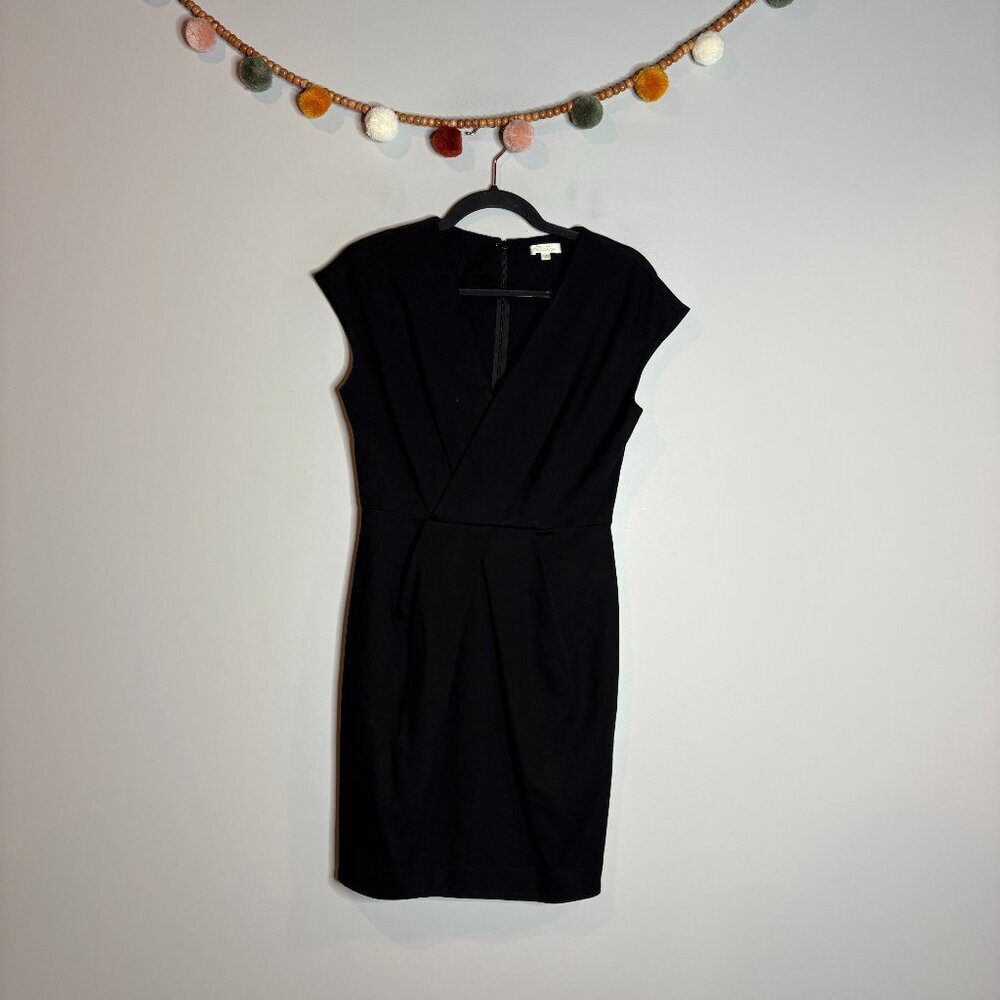 Shoshanna Black v-neck Ponte Cap Sleeve Dress